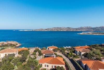 Discesa a Mare-Villa Esclusiva Vista Caprera