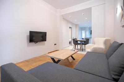 Megaro mousikis metro st. 2 bdrms apartment by MPS