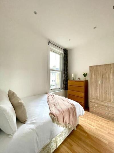 1 BDR Flat- Harry Potter Themed