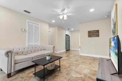 Private rooms in West Palm Beach - Close to Beaches