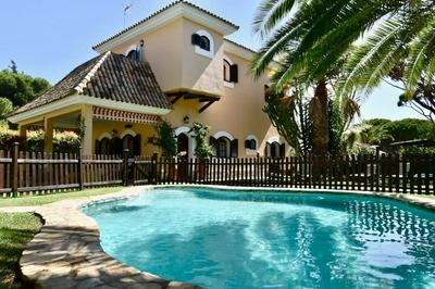 Villa Roche: Relax familiar junto al mar en Cádiz