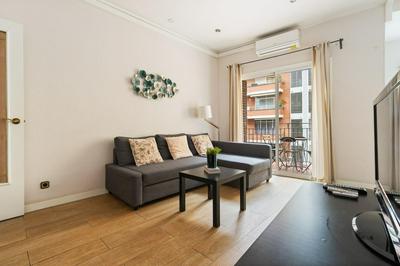 Bright 3BR2BA w Balcony in Eixample