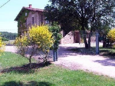 Appartement in Torgiano mit Grill, gemeinschaftlichem Pool und Garten