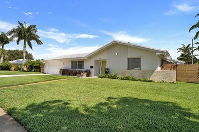 Luxury Home | Heated Pool Walk to BEACH BBQ EV Fast WIFI Golf Simulator