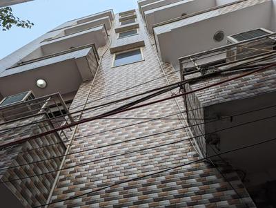 Mauryan The Nines, Dashrathpuri Metro
