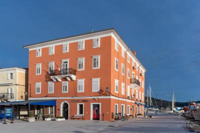 Bella Vista