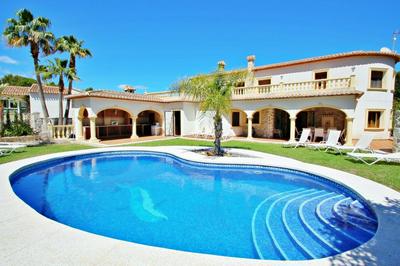 Bahia - spacious family villa with private pool in Moraira