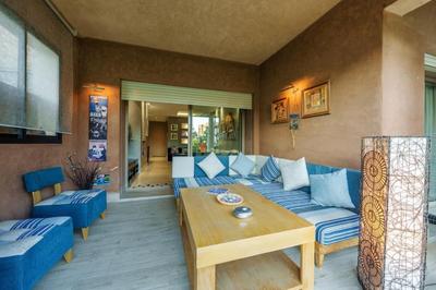 Poolside Apartment's-Green View