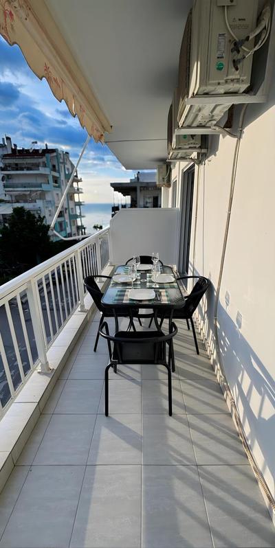 Nouri schöne Wohnung in direkter Strandnähe, schnelles Internet, freies Parken, nahe Flughafen