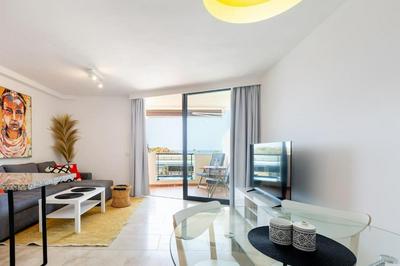 Sunny Ocean View apartment