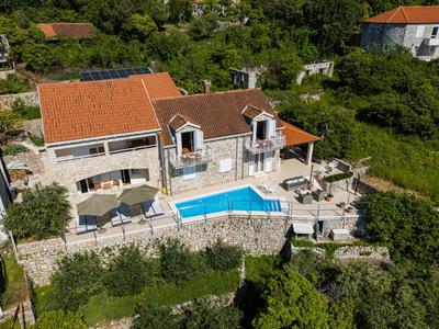 Villa Dube