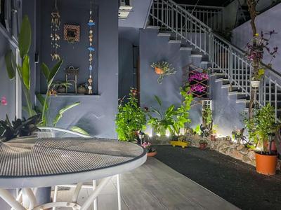 (Stoa escape) traditional home