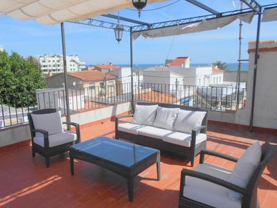 Casa de 3 pisos con vistas al mar Bassettes