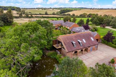 14 Acres - Luxury Countryside Retreats