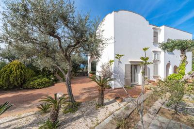 Villa Paolina relaxing in Garden