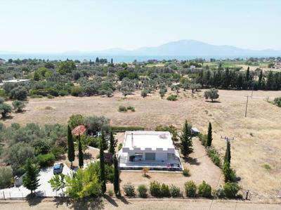 Serene Home, Modern amenities near the beach