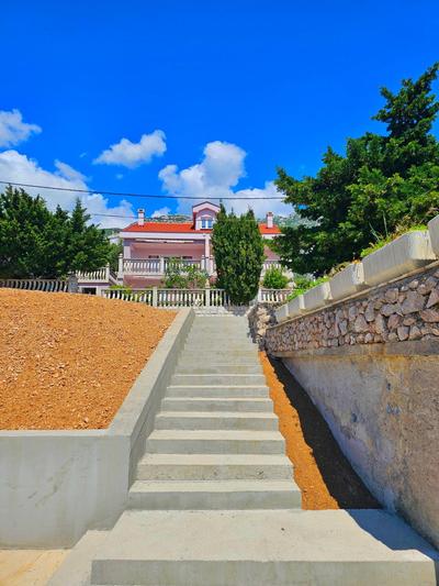 Beachfront Apartments Baricevic with Pool