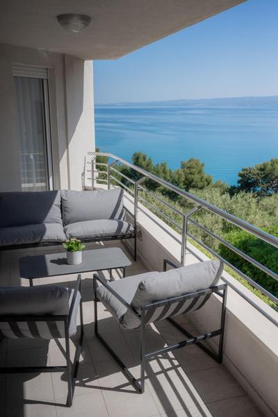 Sea view apartment by Nono Ban