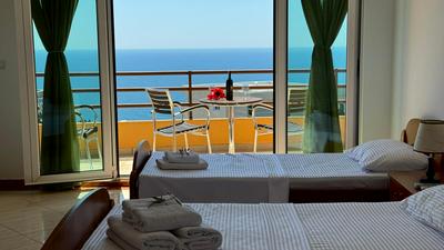 Sea La Vie Apartments