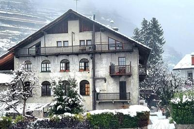 Cretallaz - Rustic chic with castle view, free parking and WiFi
