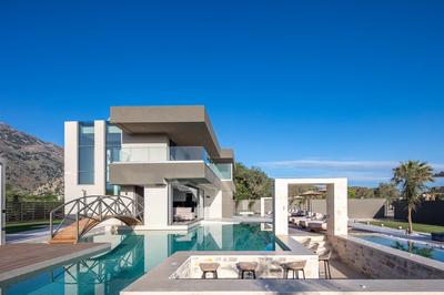 Elinor Villa - Nature Retreat amidst Mountains & Lake by etouri