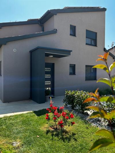 Prive Polai Villa