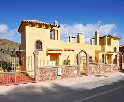 5 bedroom villa to rent in La Sierrezuela, Mijas
