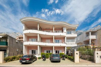 Brkić Apartments with private parking