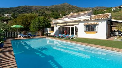 Villa Buhardilla by Casitas Select