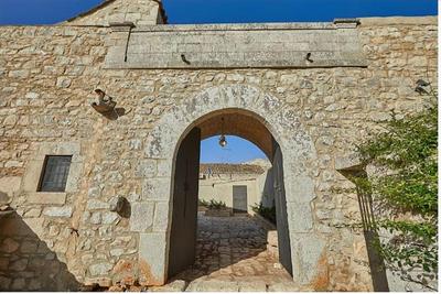 Casale Arezzo - Luxury Villa With Pool & Jacuzzi - Marina di Ragusa