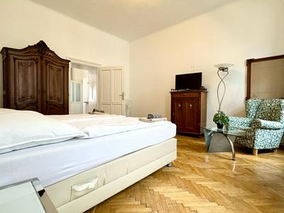 Cosy Apartment located at famous Vienna Kutschkermarkt