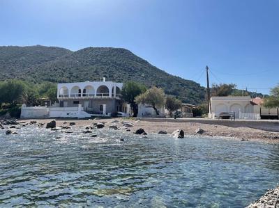 Komi Beach Condo with 3 Bedrooms
