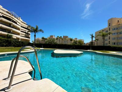 BRI - Amplio Apartamento con Terraza, Piscina, Tenis, Padel, Playa a 5 minutos