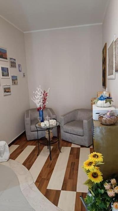 Leon's House
