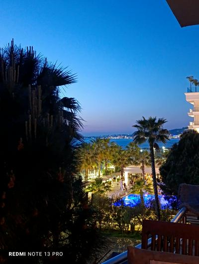 Mia's Sea View Apartment