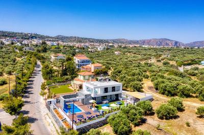 Villa Tropicana by Villa Plus