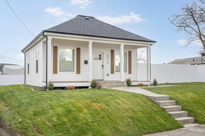 Updated Family Friendly Hillyard Gem NEW HOT TUB!