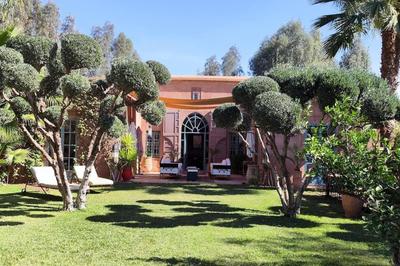 Marrakech, villa de charme , pour 8 personnes avec piscine privée et chauffée