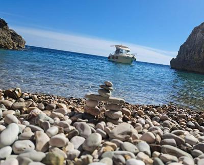 Rent a boat Montenegro UMA