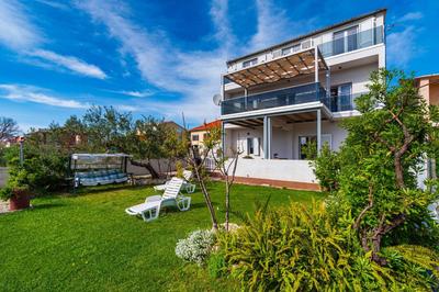 Apartments Lucija Mari