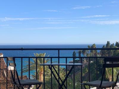 Luxury Sea View 2 Bedroom apartment by Maison Jaken