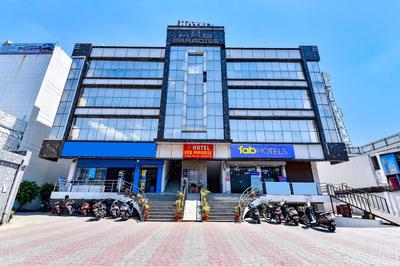 FabHotel KRB Paradise