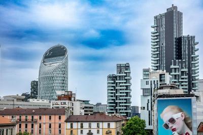 DeHomes - Business Suites, Milan Centre, Wi-Fi & Netflix, 10 minutes Duomo & more