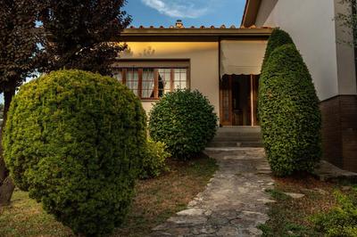 Villa Olivia: a New Luxury Villa with Garden Lucca