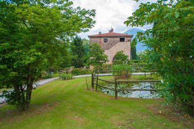 Le Bicocche Farmhouse: Country Stone Villa with Pool in Camaiore between Lucca & Beaches of Versilia