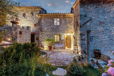 Villa Borbone in Pieve S. Stefano, Lucca