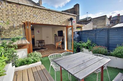Peaceful Garden Apartment on Roman Road