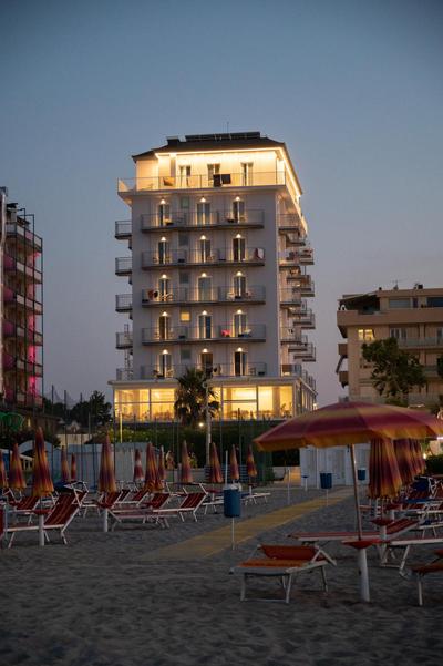 Hotel Fedora Riccione - FRONTE MARE