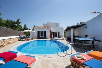 Ferienahus für 8 Personen mit Pool, 450m zum Strand