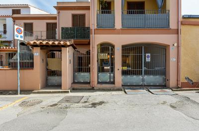 Reginas Home in Pula with Private Parking!